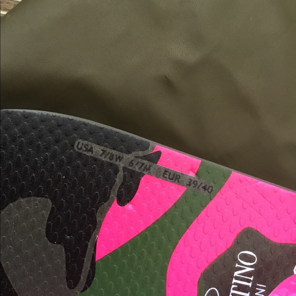 Valentino Havianas, Neon Pink and Camo 7/8 US - Picture 4 of 4
